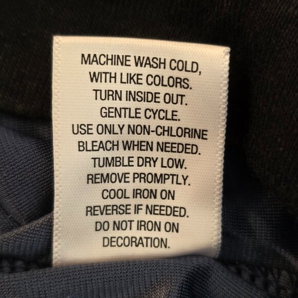 SOLD Disney Princess Women Asian Inspired Velour Top Floral XXL - Picture 12 of 16